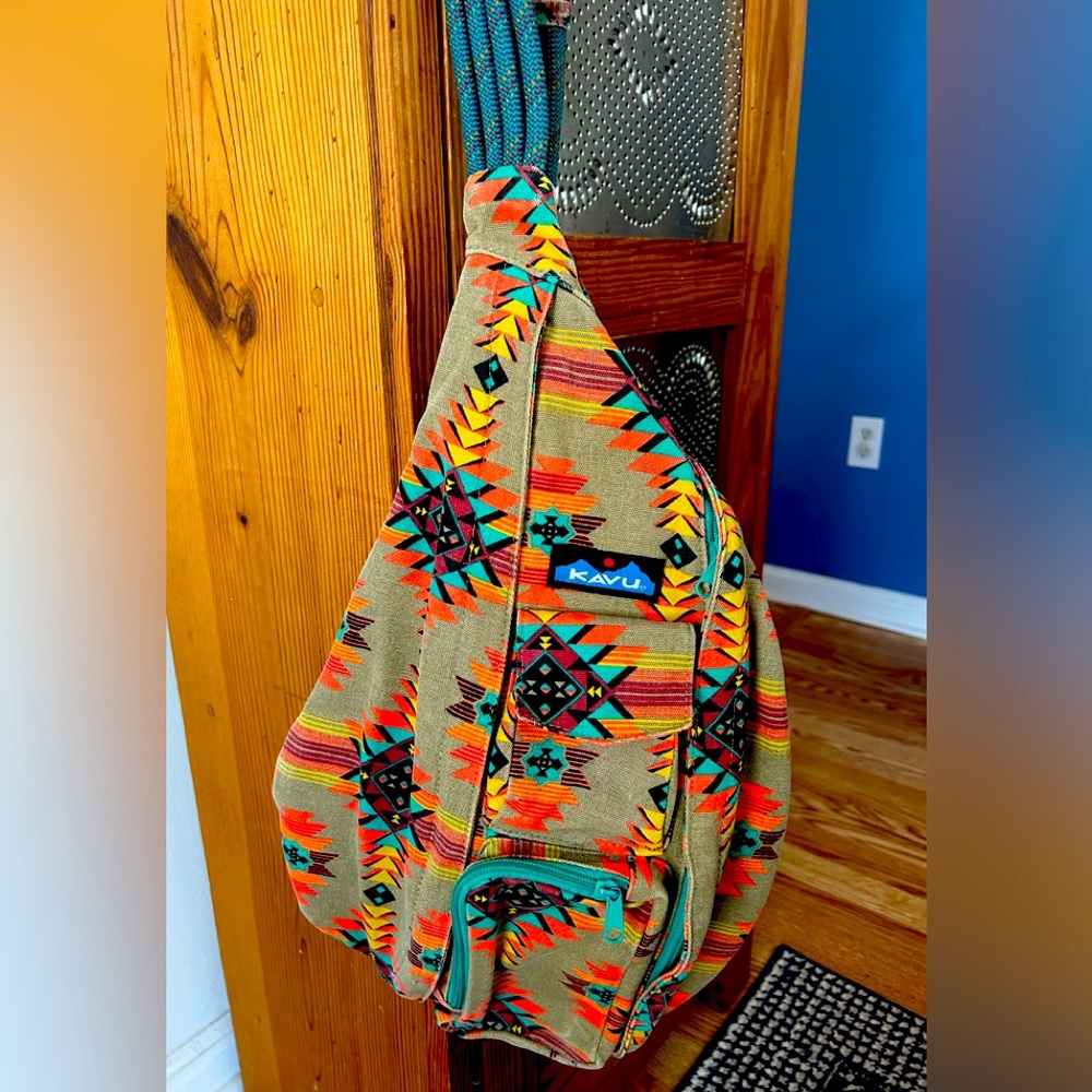 KAVU MOJAVE DUNES PATTERN (retired) SLING BAG